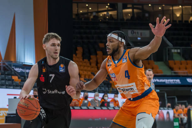 手暴扣引爆 手暴扣引爆