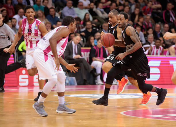 法律责任 法律责任